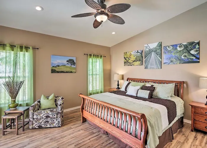 Elegant Havasu Getaway W/ Pool - 3 Mi To Holiday home *