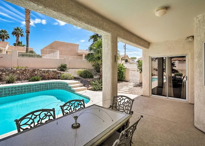 Elegant Havasu Getaway W/ Pool - 3 Mi To *