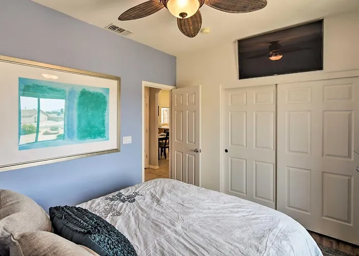Holiday home Elegant Havasu Getaway W/ Pool - 3 Mi To *