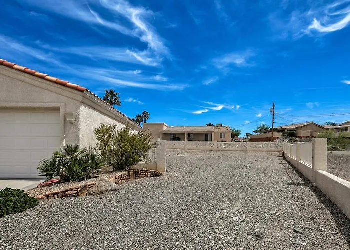 Holiday home Elegant Havasu Getaway W/ Pool - 3 Mi To Lake Havasu City