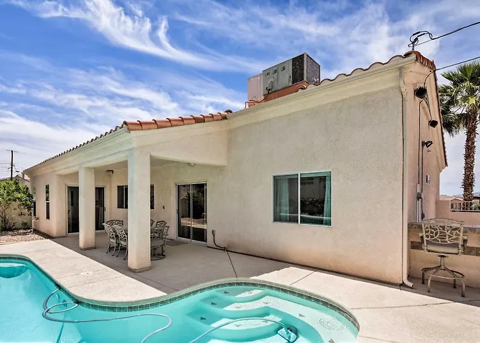 Elegant Havasu Getaway W/ Pool - 3 Mi To Holiday home *